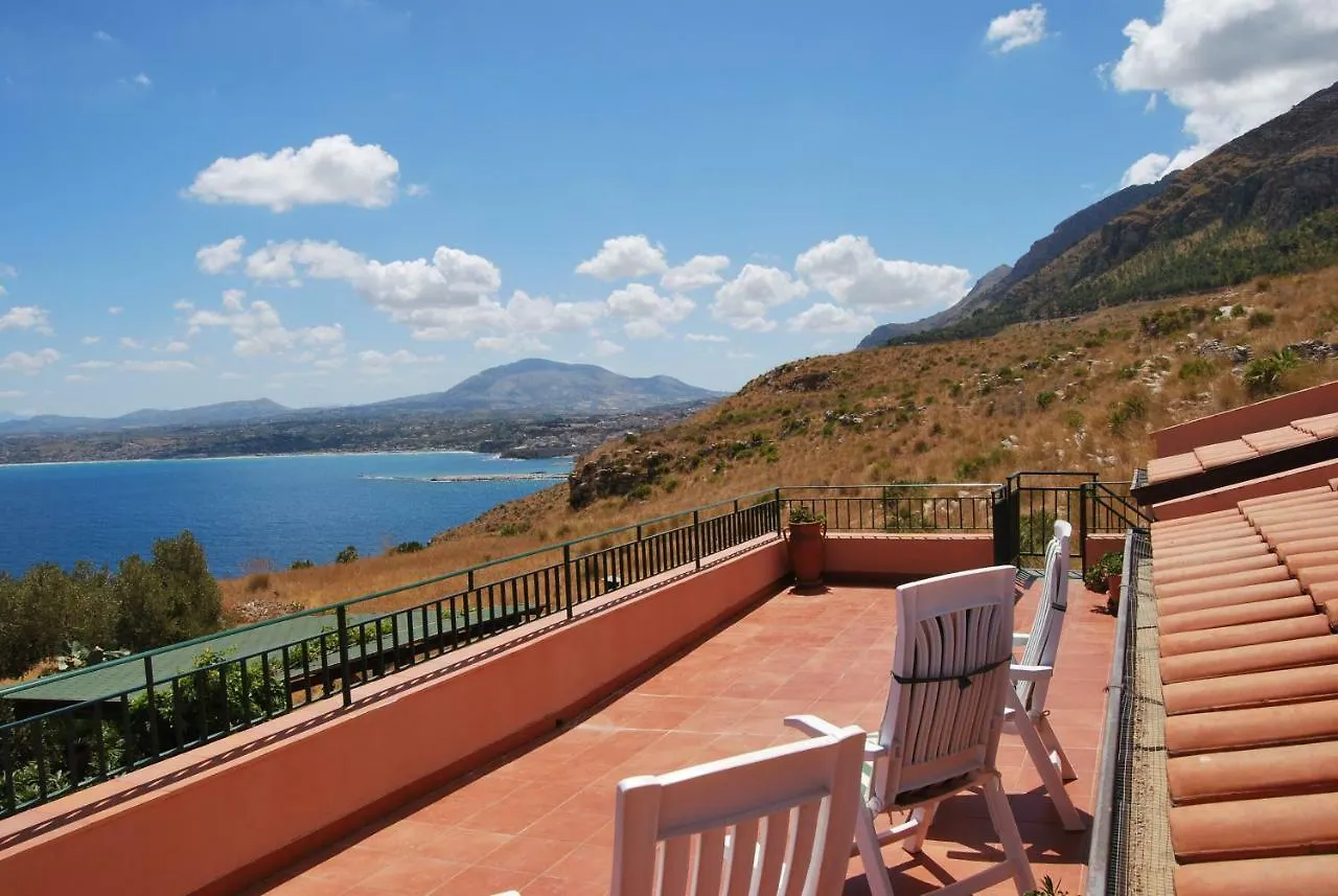 Casa Vacanze La Terrazza Sul Golfo 카스텔라마레델골포